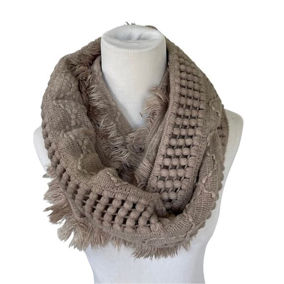 NWOT Charlotte Russe Beige Knit Fringe Trim Infinity Cowl Scarf - Picture 1 of 2